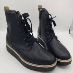 Dr. Scholl’s Women Local Combat Bootie. Black. Size 8.5 1.5” Platform heel